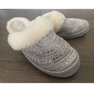 UGG AIRA SUNSHINE PERF SEAL GRAY SLIPPERS WOMEN'S SIZE 8 Good GUC